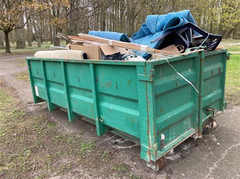 Wywóz odpadów i polecane kontenery na gruz w Warszawie marzec 2022