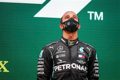 Gigantyczne emocje a także wygrana Lewisa Hamiltona w trakcie wyścigu o GP Arabii Saudyjskiej! Zdobywcę mistrzostwa świata Formuły 1 zobaczymy po ostatnim wyścigu trwającego sezonu!